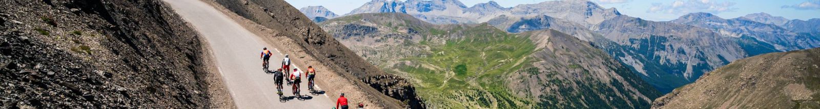 cyclo-groupe-adobestock-516473718-2240