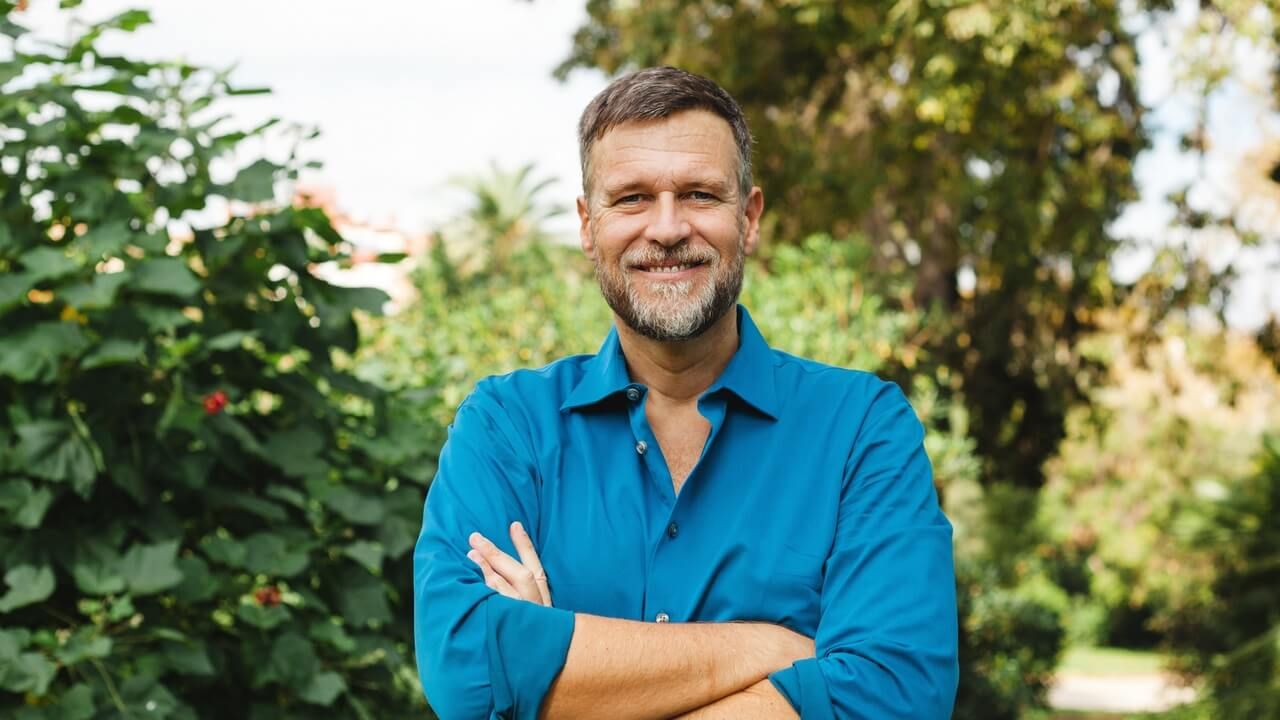 conseiller-parcours-vacances-adobestock-235201348